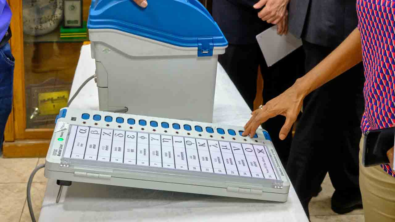 ఈవీఎంల తనిఖీ కోసం దరఖాస్తులు రాలేదు