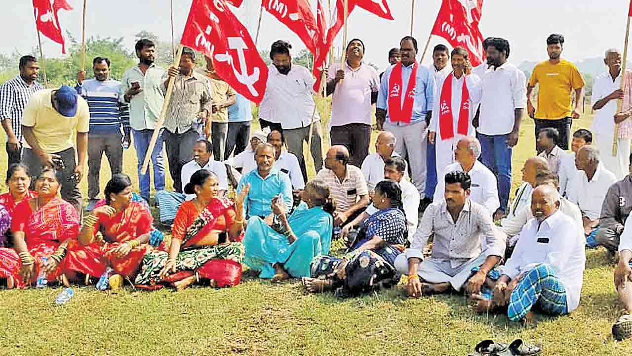 చావనైనా చస్తం.. భూములివ్వం