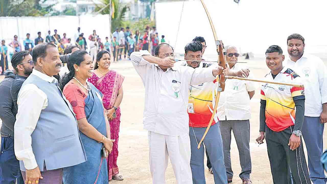 డీపీఎస్‌లో జాతీయ ఆర్చరీ టోర్నీ షురూ