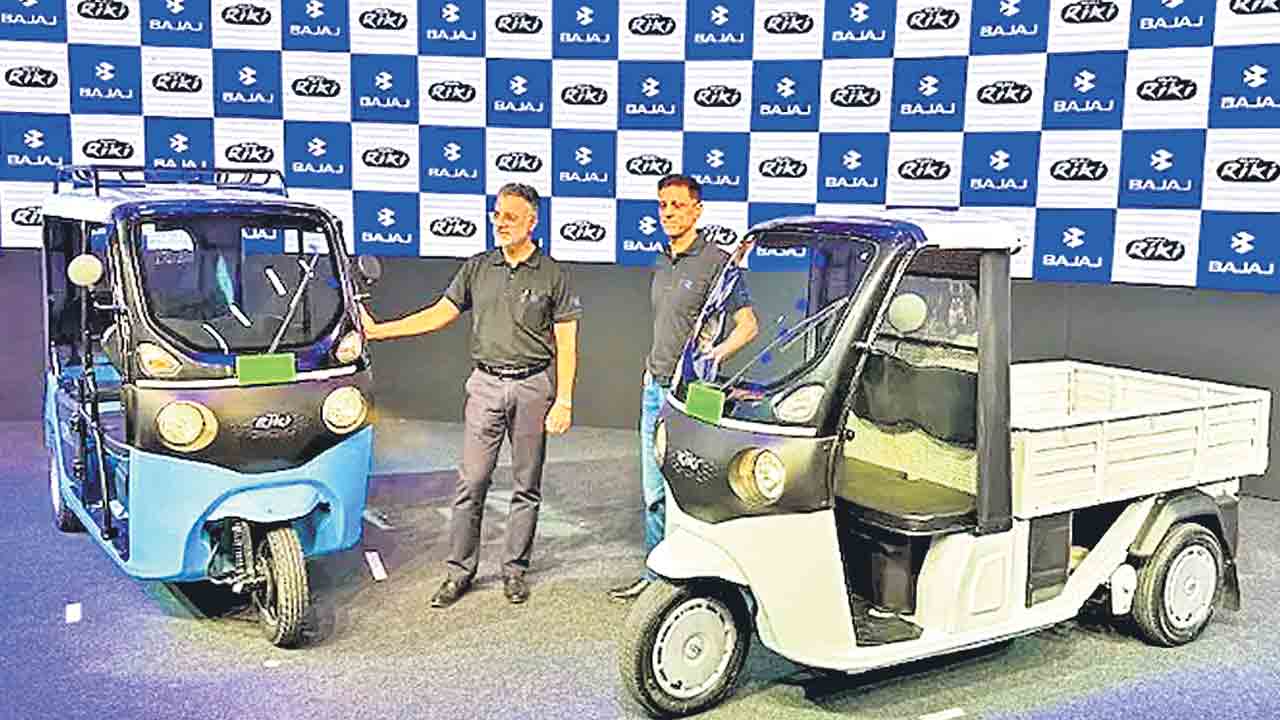 బజాజ్‌ ఆటో ‘ఈ-రిక్షా’.. ప్రారంభ ధర రూ.1.90 లక్షలు