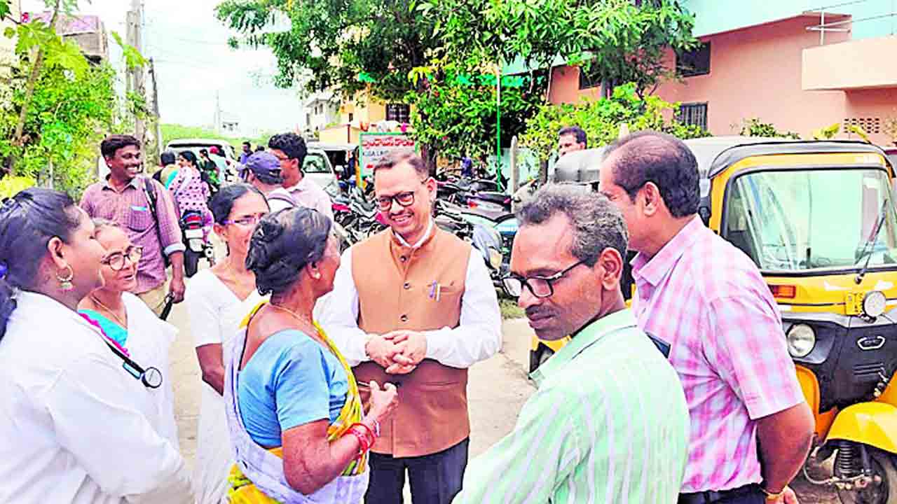 ముంపు ప్రాంతాల్లో మెరుగైన సేవలందించాలి