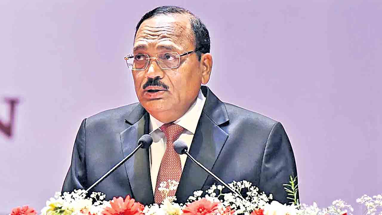 నైతిక మార్గంలోనే పయనం