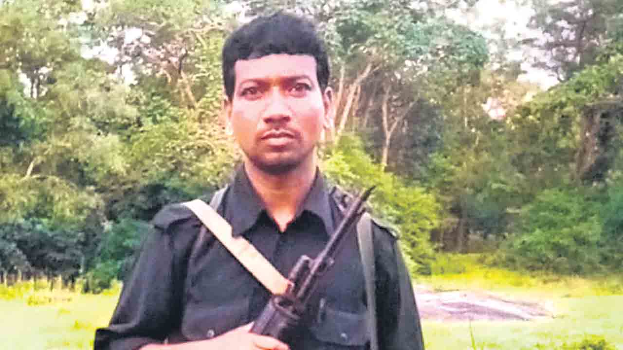 సహచరులపై నమ్మకం సన్నగిల్లింది