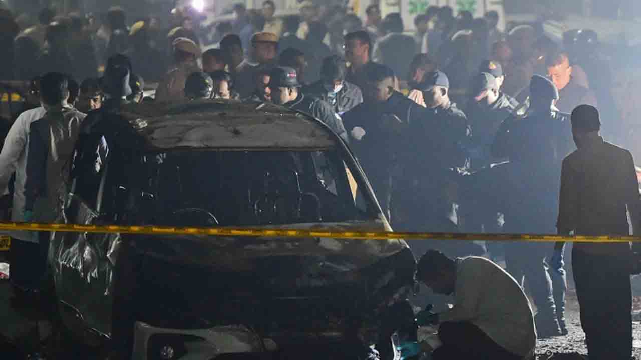 ఎర్రకోటపై రుధిరధార