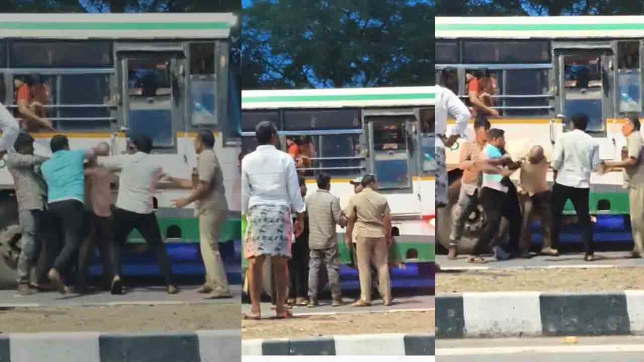 మద్యం మత్తులో ఆర్టీసీ అద్దె బస్సు డ్రైవర్లపై దాడి