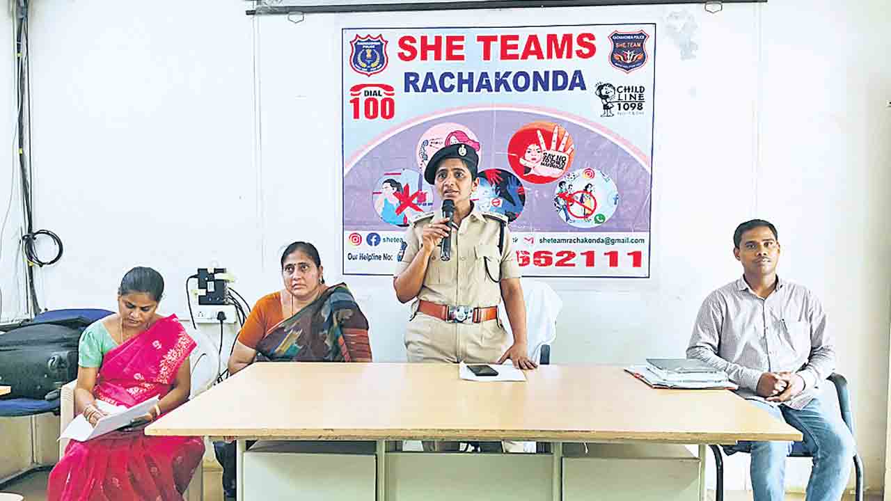 15 రోజుల్లో 110 మంది పోకిరీలు అరెస్ట్‌