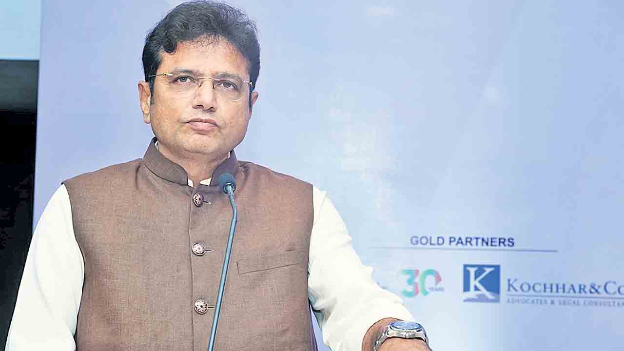 విద్యా వ్యవస్థలో మార్పు తేవాలన్నదే సంకల్పం