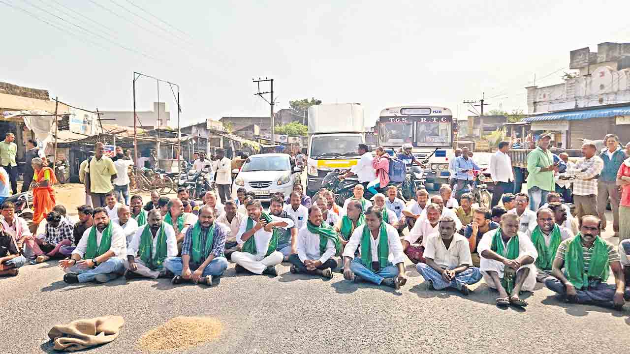 కొనుగోళ్లకే ఎసరు!