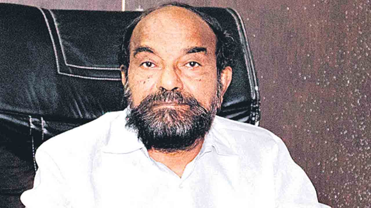 మాట ముఖ్యమా? 3 వేల కోట్లు ముఖ్యమా?