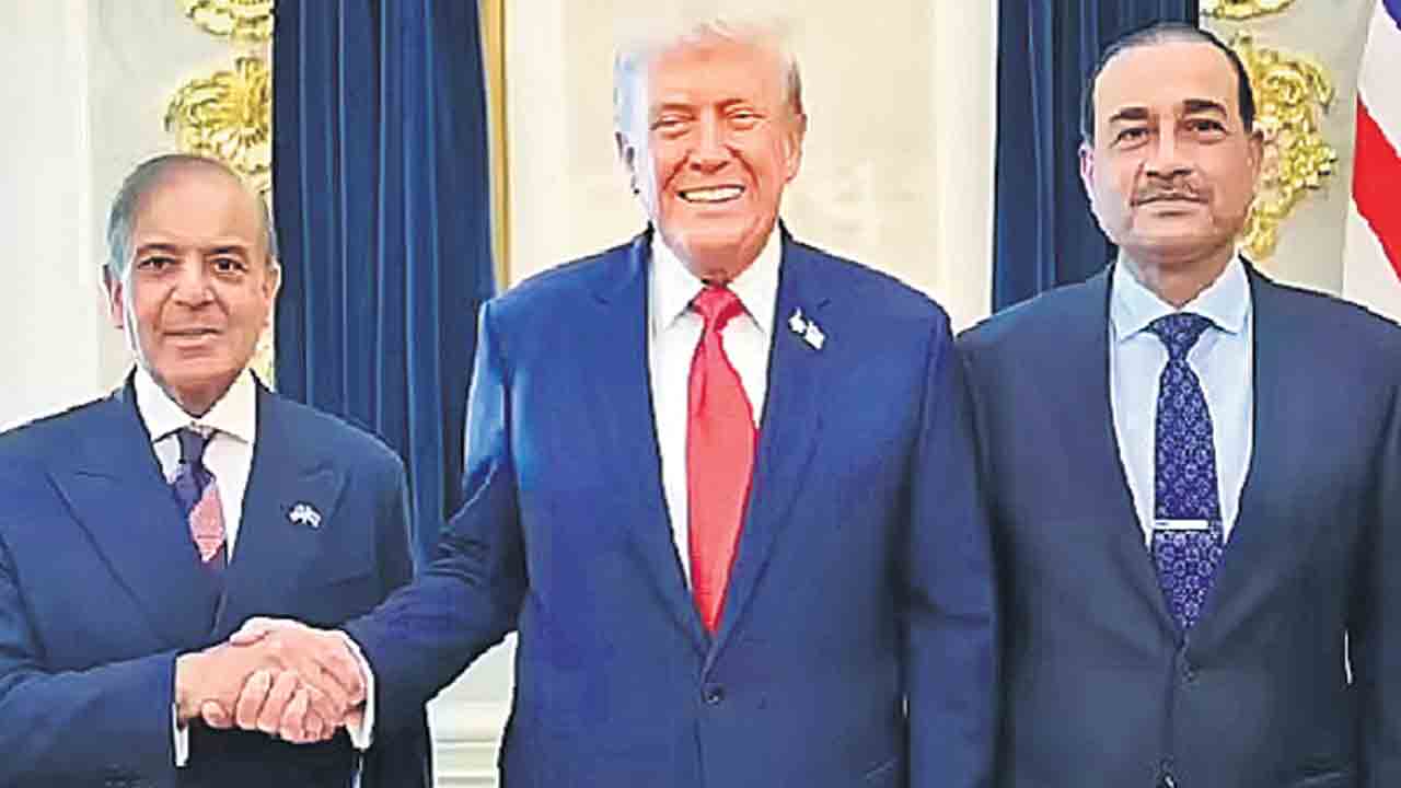 ట్రంప్‌ వద్ద ప్రతి పనికీ ఓ రేటు!