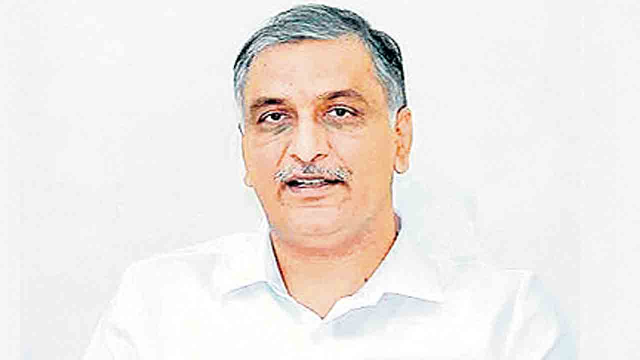 రిటైర్డ్‌ ఉద్యోగుల కన్నీళ్లు కనిపించట్లేదా?