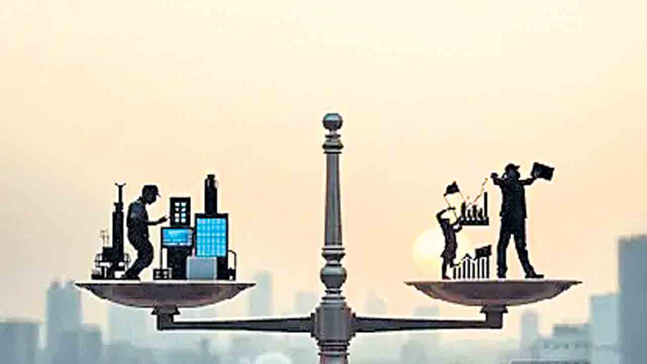 లేబర్‌ కోడ్‌లను రద్దు చేయాల్సిందే