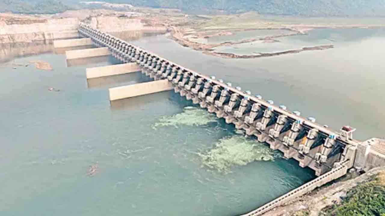 Polavaram Project | రాష్ట్ర భవిష్యత్‌ కోసమే పోలవరం విస్తరణ.. మళ్లీ పాత పాట పాడిన ఏపీ సర్కారు