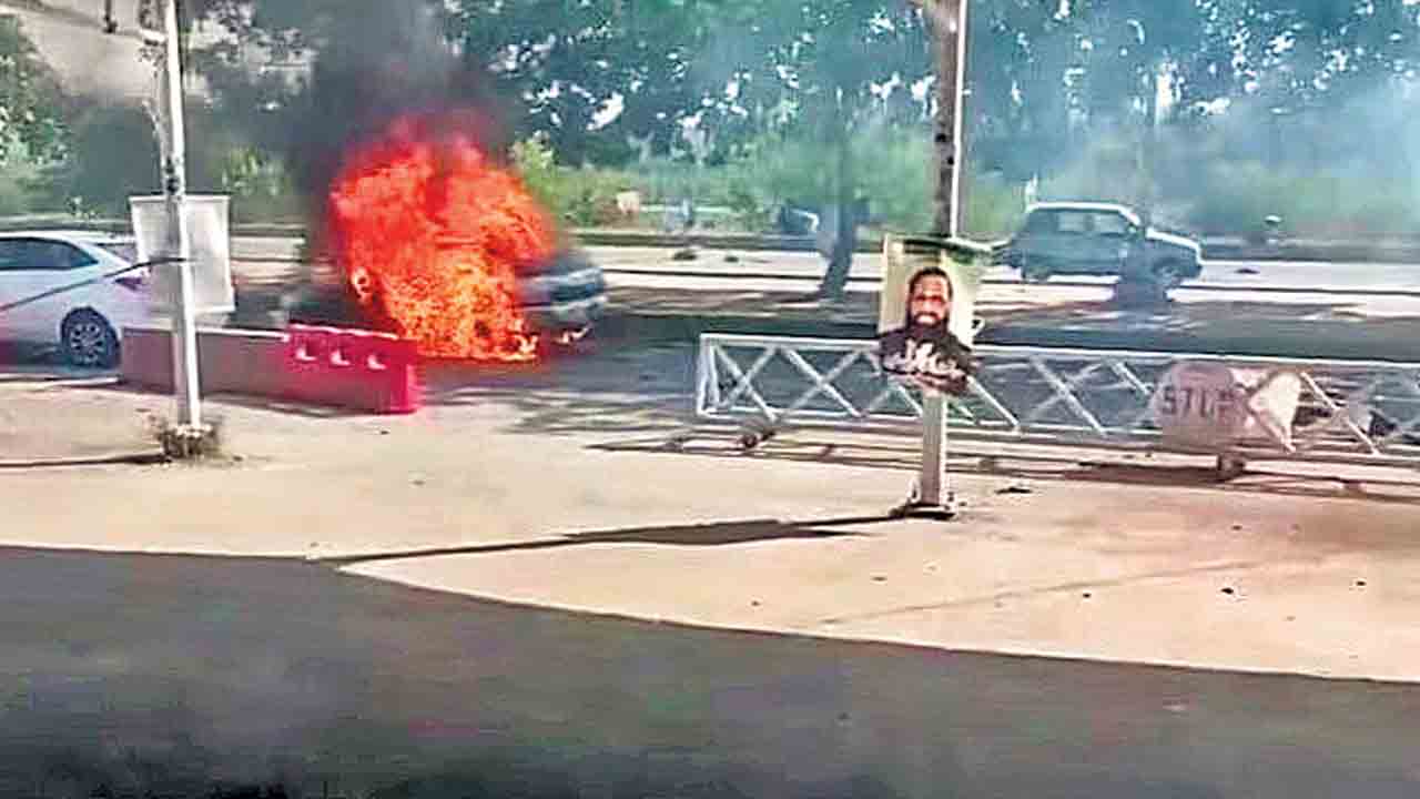 పాక్‌లో ఆత్మాహుతి దాడి..