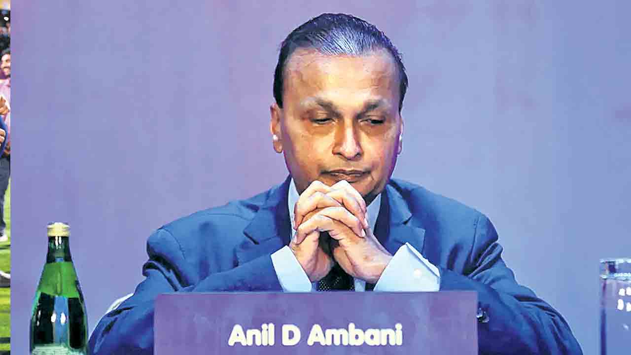 అనిల్‌ అంబానీకి ఈడీ షాక్‌