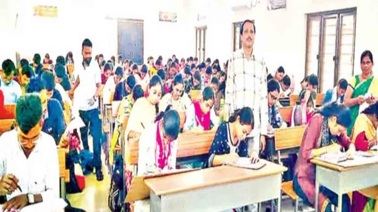 బీసీ స్టడీ సర్కిల్‌లో ఐలెట్స్‌ శిక్షణ