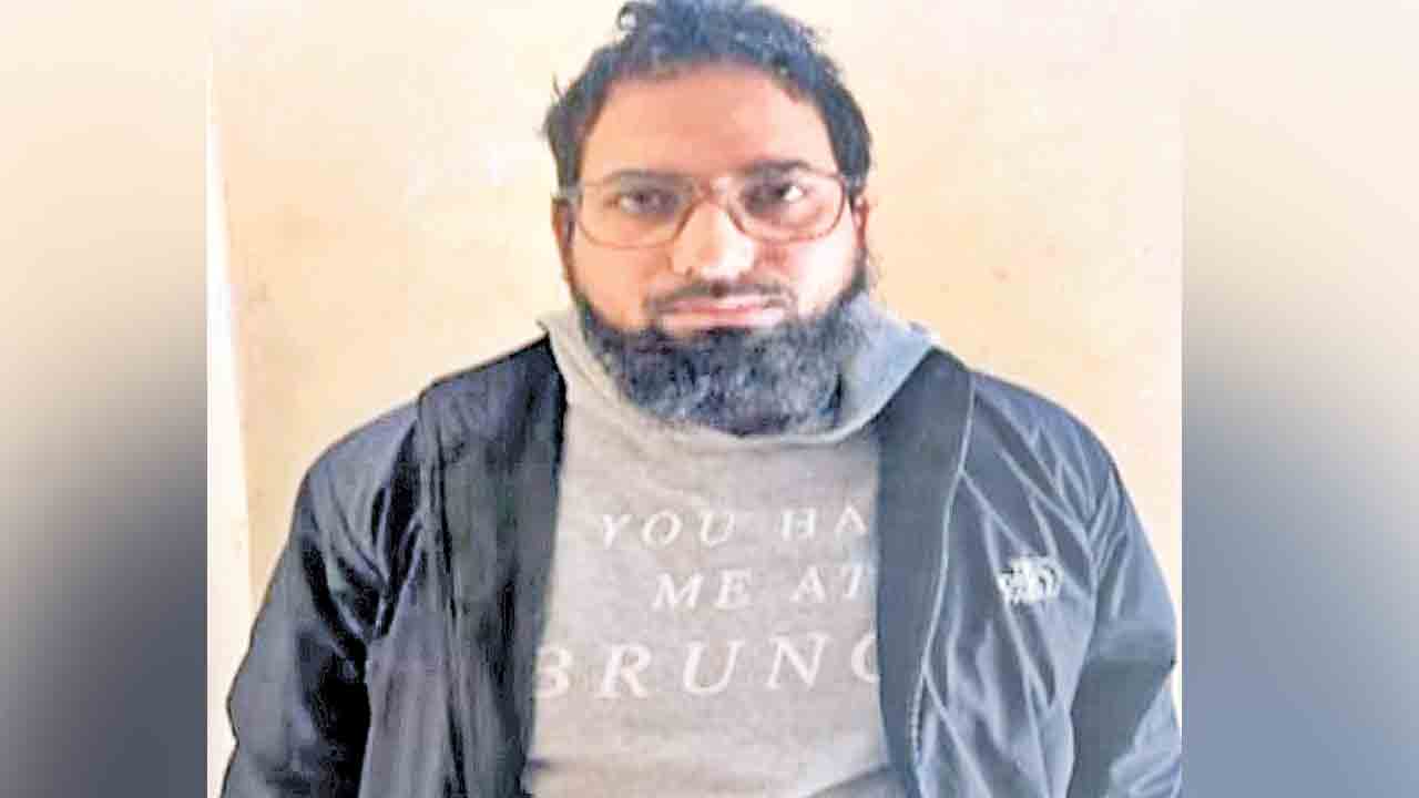 డాక్టర్లను ఉగ్రవాదులగా మార్చిన మౌల్వీ?