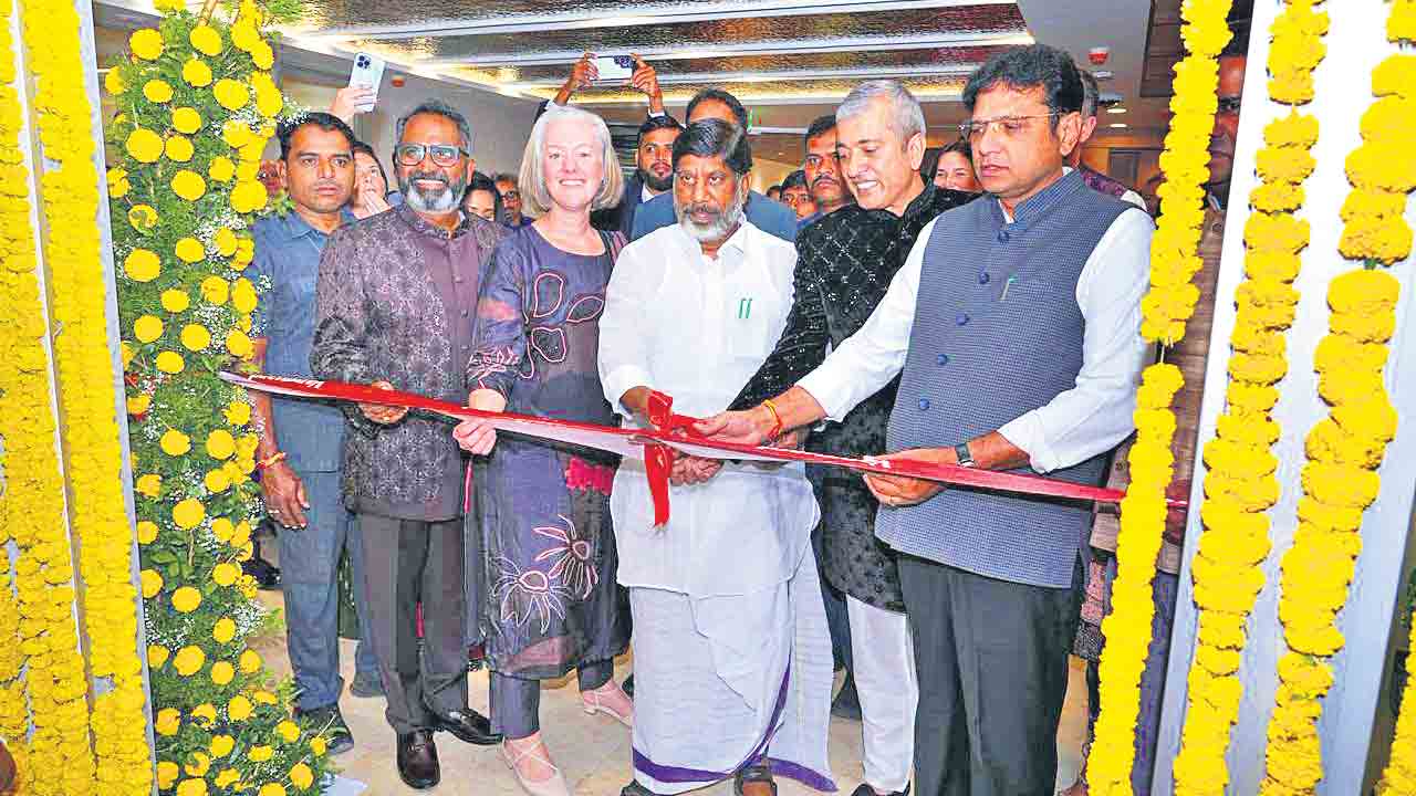 120 జీసీసీలు.. 1.2 లక్షల ఉద్యోగాలే లక్ష్యం