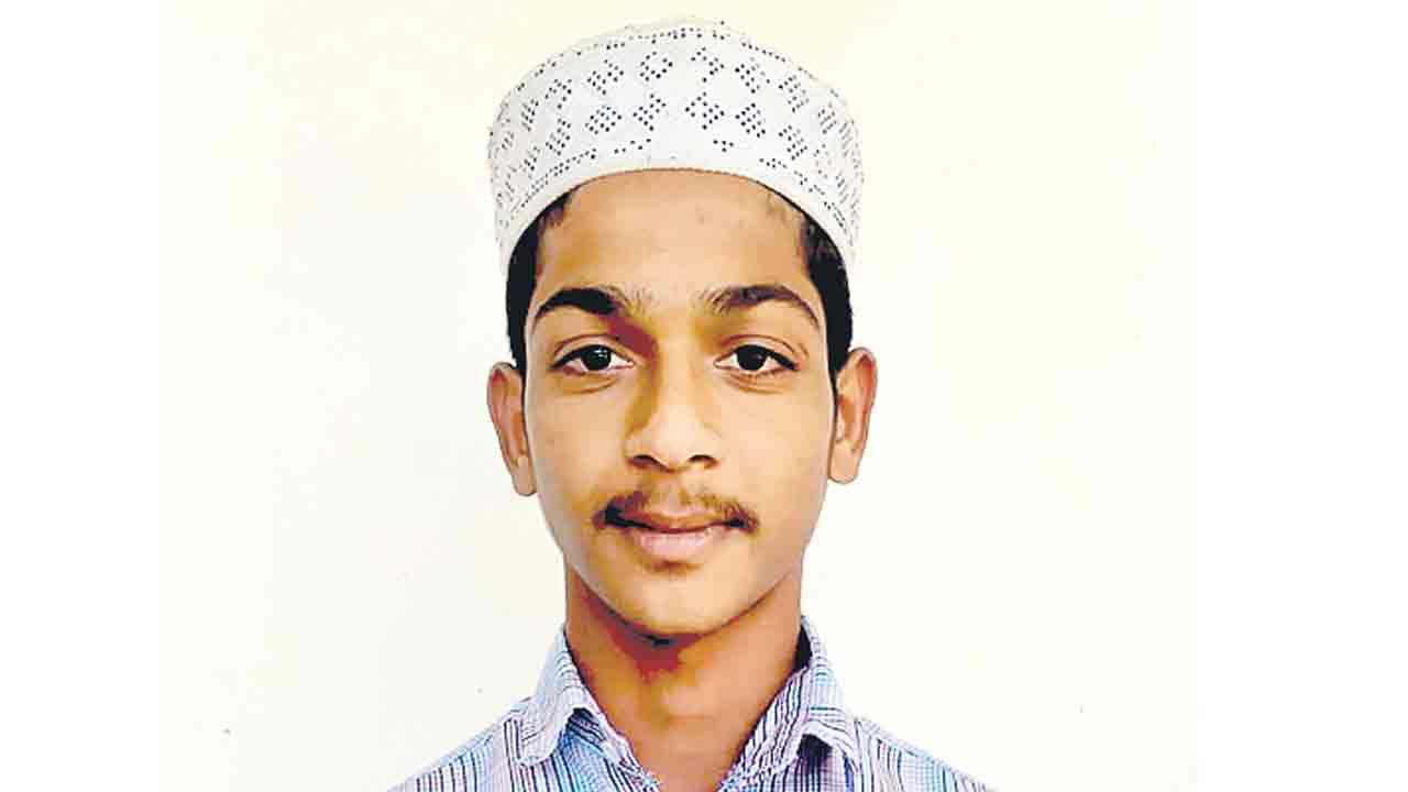 గురుకులంలో విద్యార్థి ఆత్మహత్య