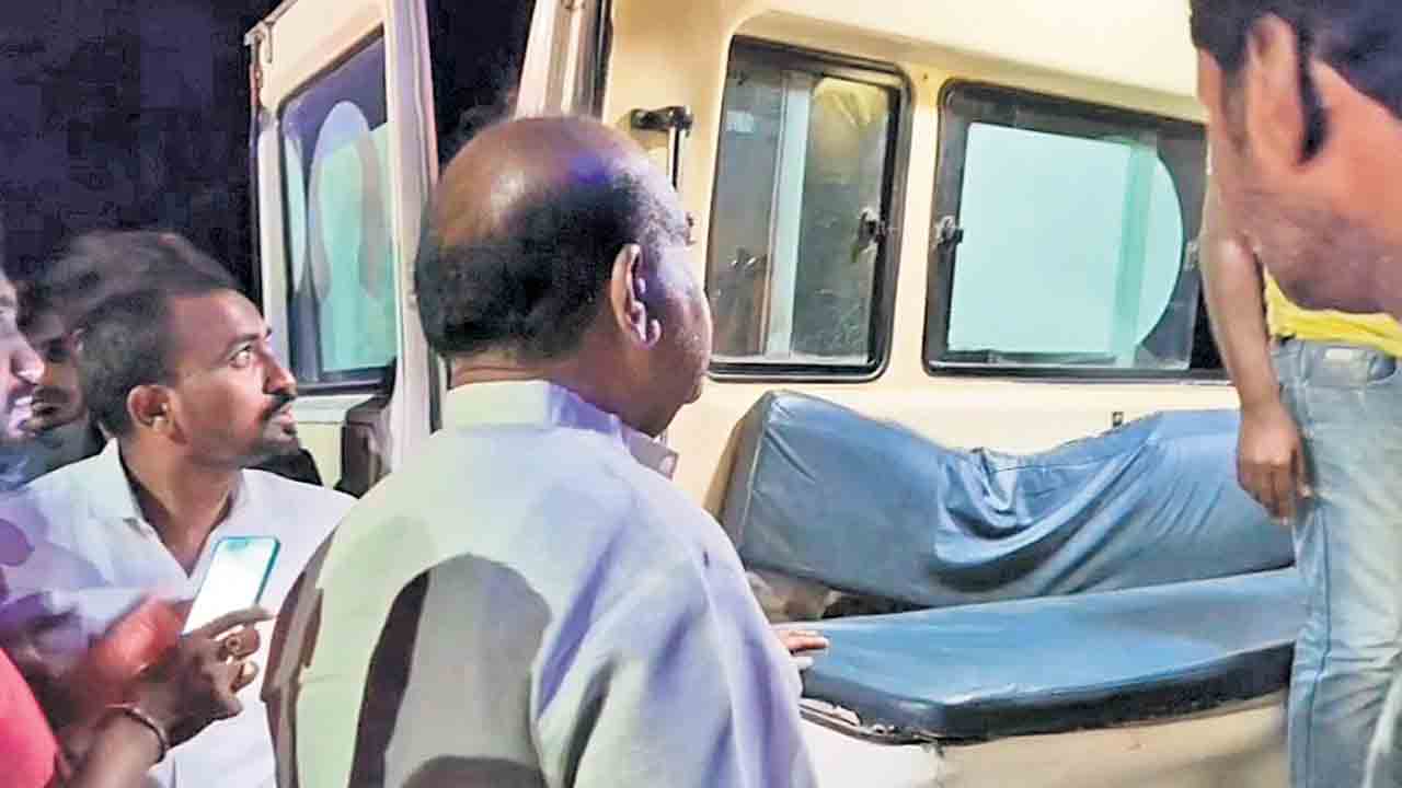 న్యాయవాదుల రక్షణకు చట్టం చేయాలి