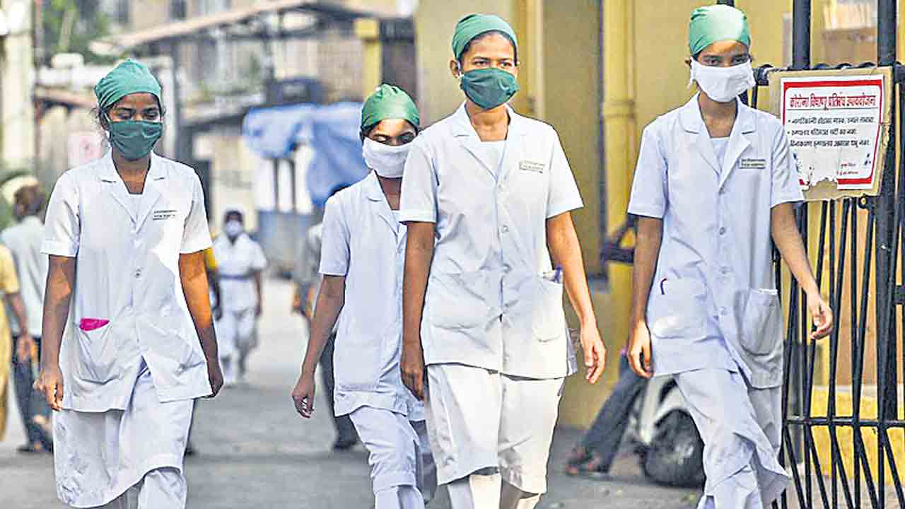 మూడు నెలలుగా వేతనాల్లేవ్‌!