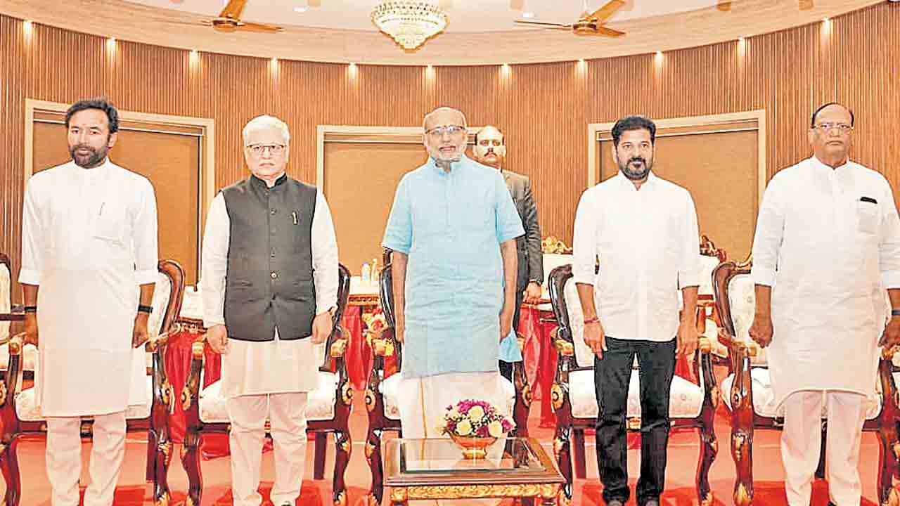 హైదరాబాద్‌లో ఉప రాష్ట్రపతి పర్యటన