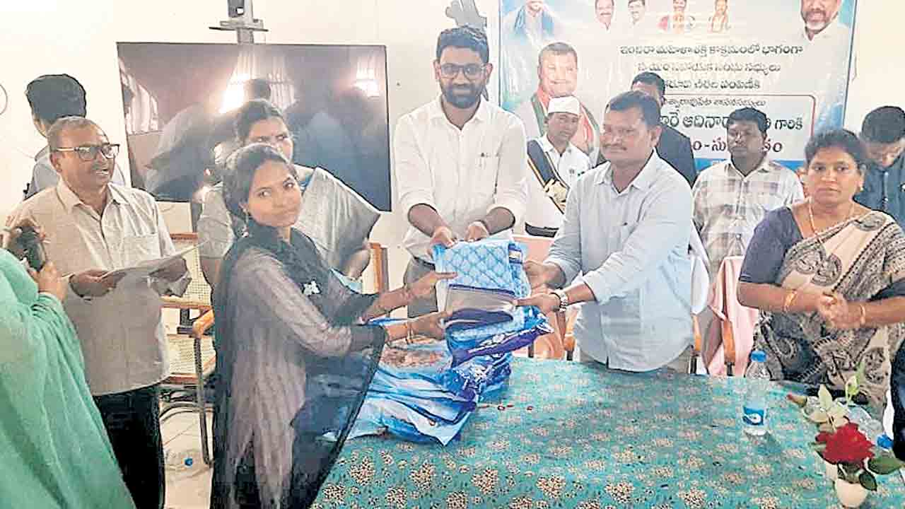 కాంగ్రెస్‌ ఎమ్మెల్యే నోట కేసీఆర్‌ మాట