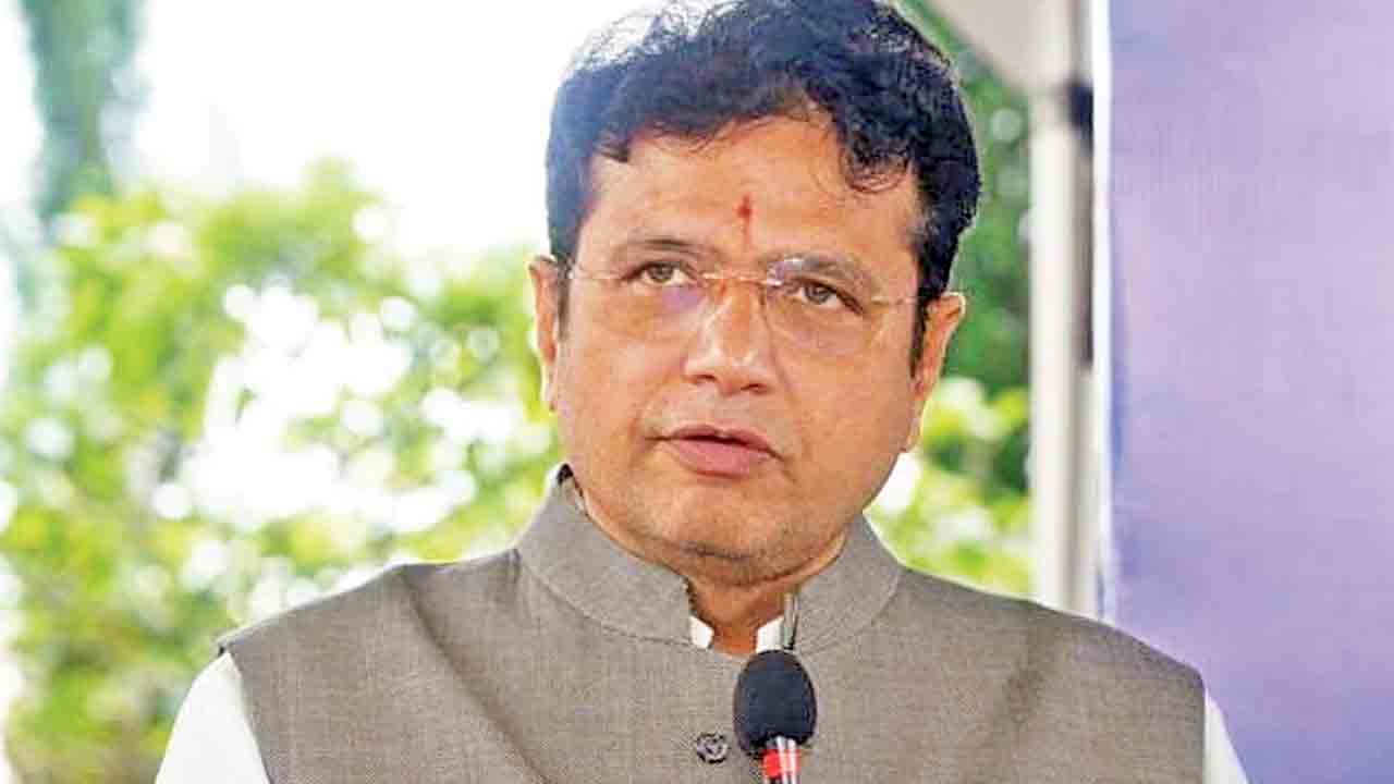 భూముల కన్వర్షన్‌తో నాలుగైదు వేల కోట్ల ఆదాయం