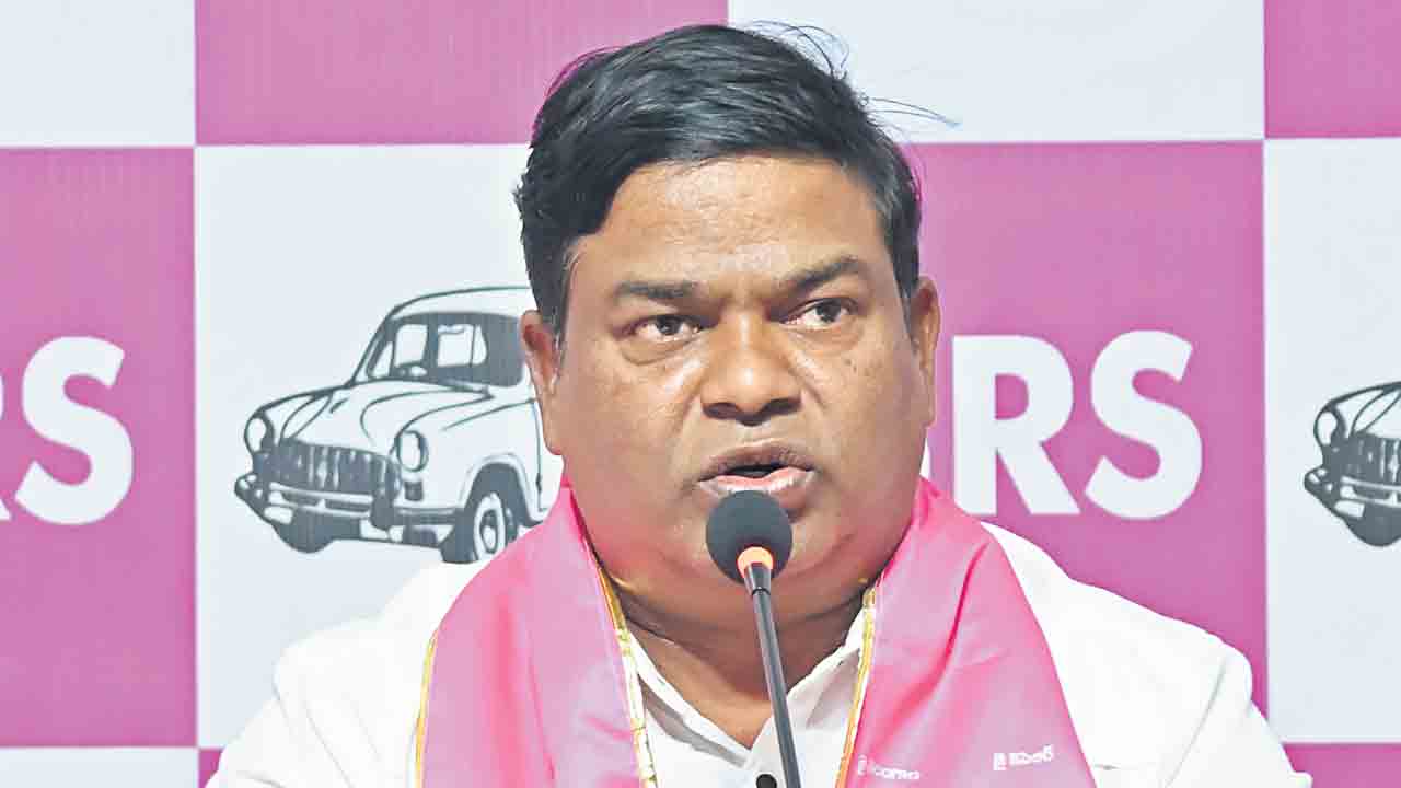 ఎదుర్కోలేకే అవినీతి మరక