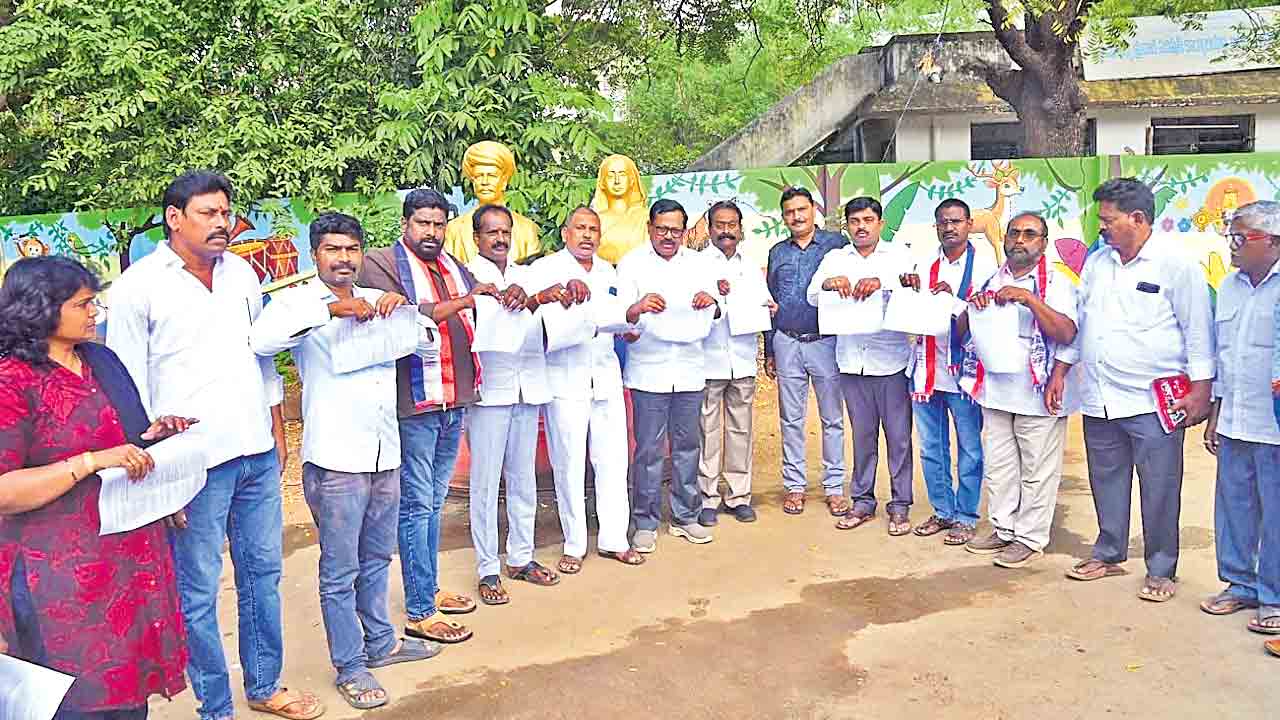 బీసీలను మోసం చేసిందిట్లా..!