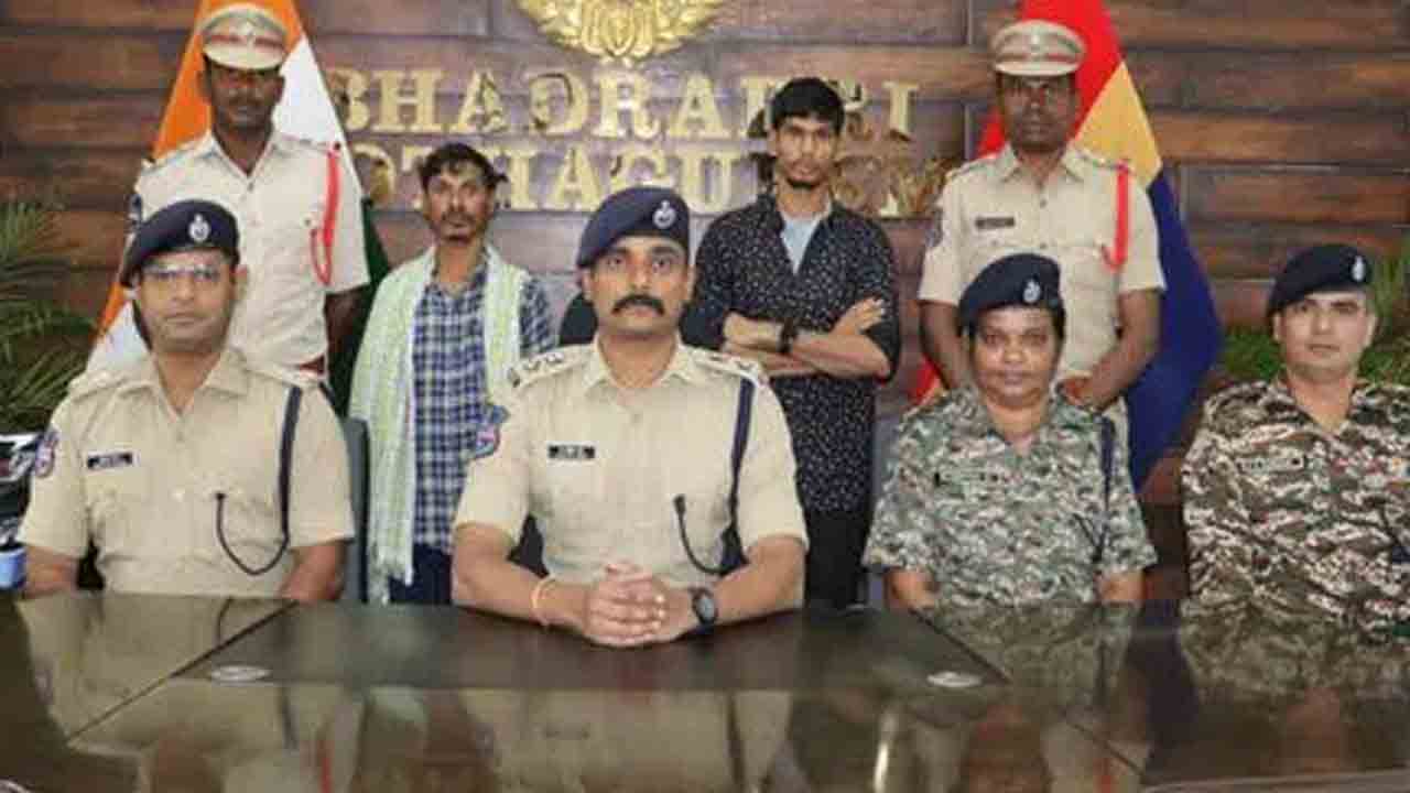 మావోయిస్టు ఆజాద్‌ లొంగుబాటు?