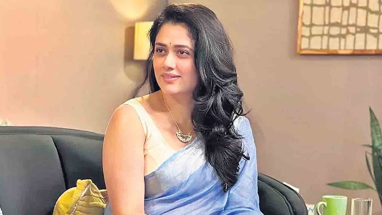 మెరుపు వెనక ఉరుము!