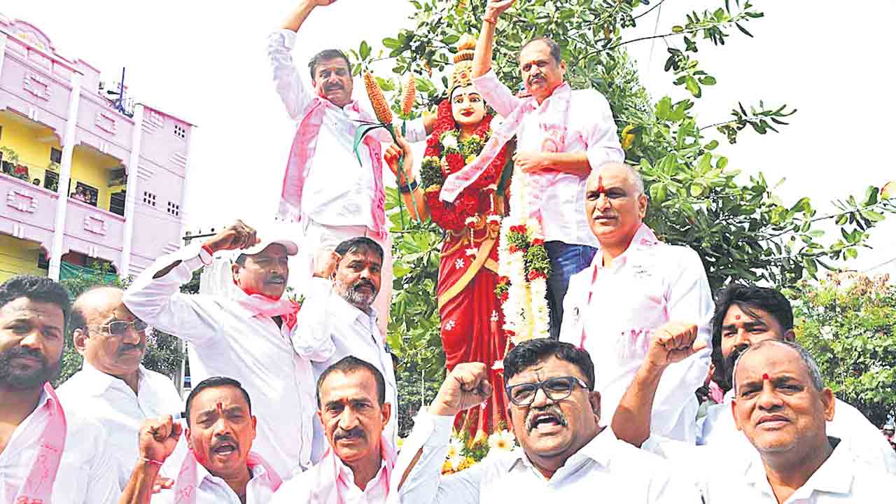 కేసీఆర్‌ ఆమరణ దీక్ష ఒక చరిత్ర