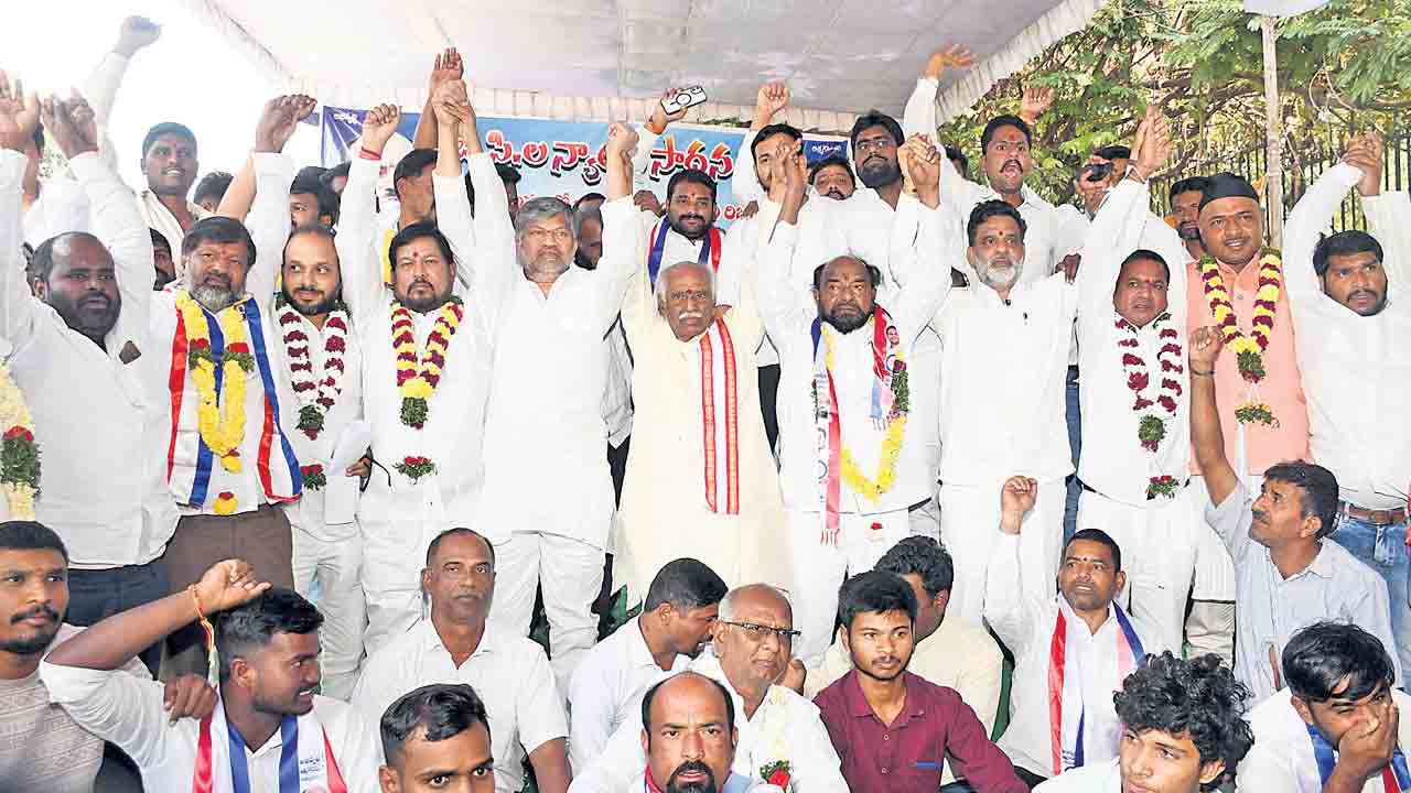 పార్టీ కోటా అంటే యుదమే.. 42 శాతం రిజర్వేషన్లతోనే ఎన్నికలకు వెళ్లాలి: బీసీ జేఏసీ