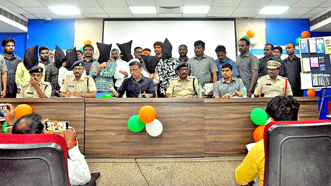 అకౌంట్‌ ఇస్తే రూ.15వేలు!