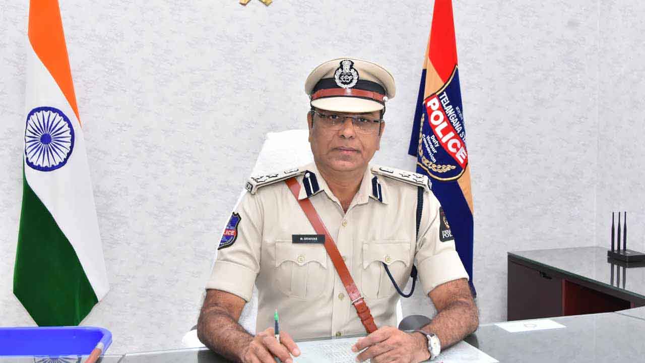 ఐబొమ్మ రవిని మళ్లీ కస్టడీకి ఇవ్వండి