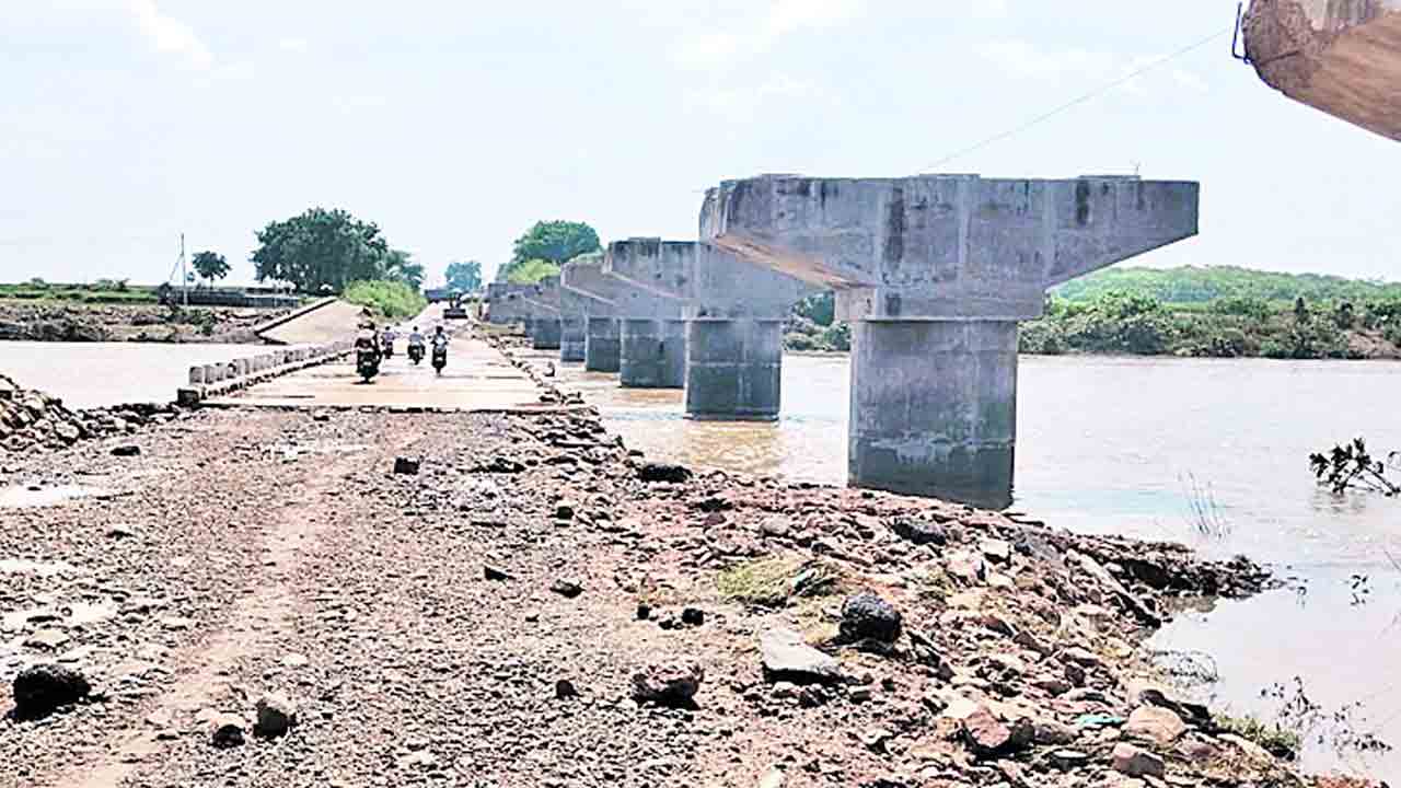 మరిచిపోయారు !