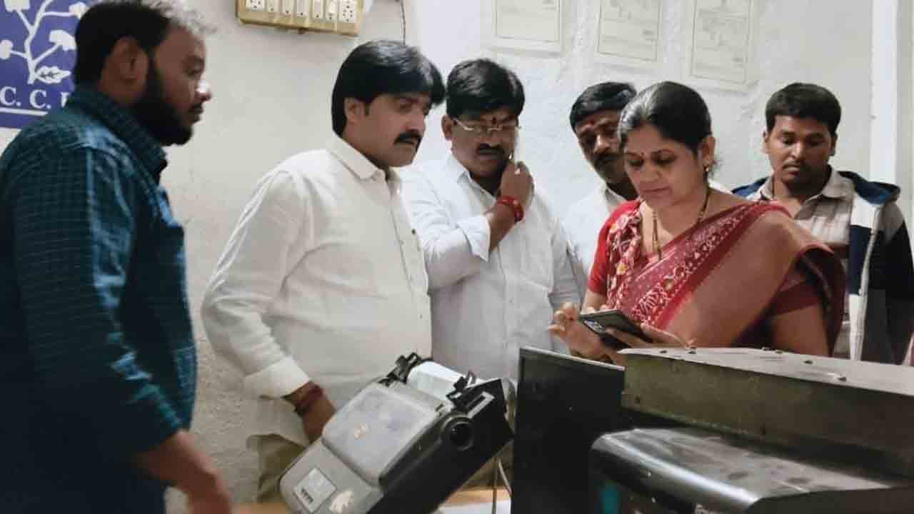 అధైర్య పడొద్దు.. అండగా ఉంటా..