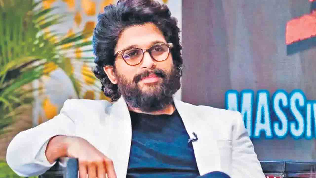 దసరా బరిలో ఏఏ 22?