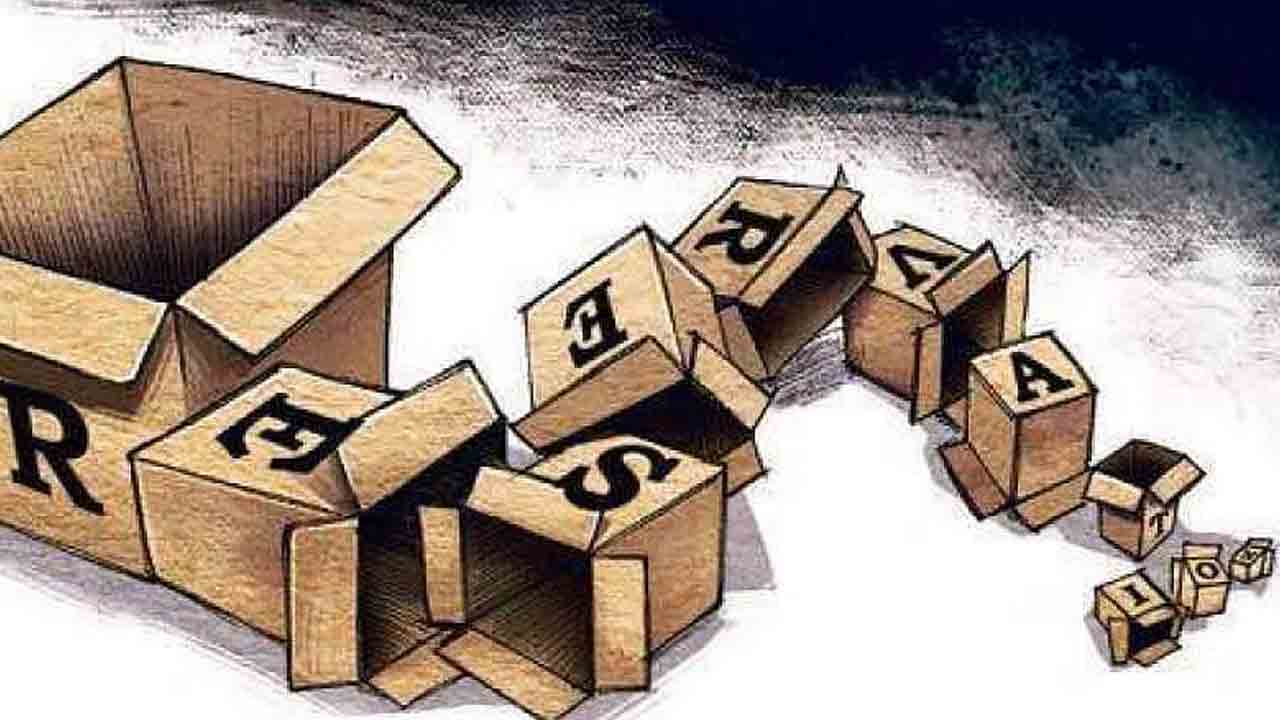 బీసీలపై కపట ప్రేమ