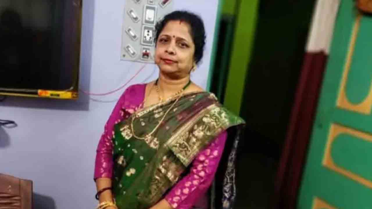 Bengal Poll Officer | ఎస్‌ఐఆర్‌ ఒత్తిడిని భరించలేక మరో అధికారిణి ఆత్మహత్య