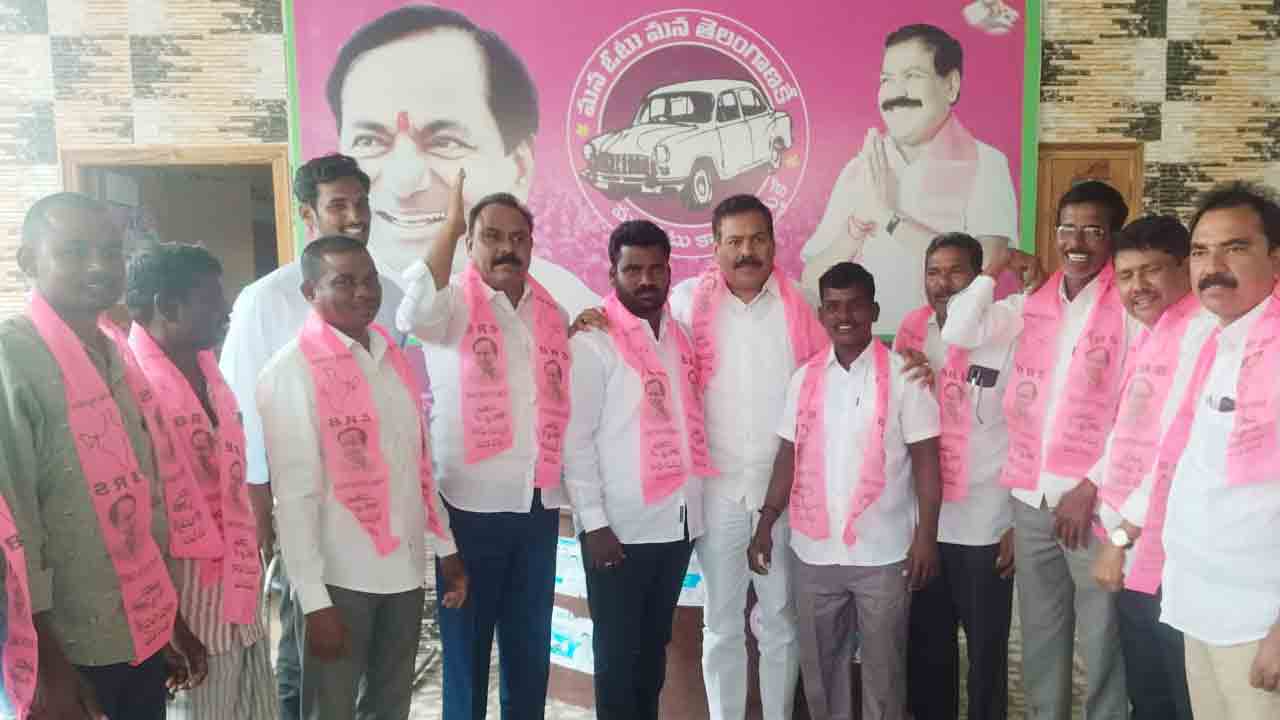 BRS | హామీలు అమలు చేయని కాంగ్రెస్‌ను వీడిన మండల ప్రెసిడెంట్‌.. బీఆర్‌ఎస్‌లో చేరిక