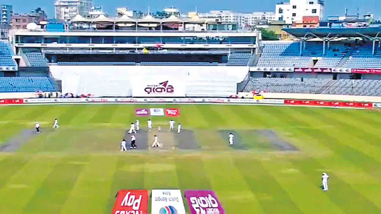 ఢాకాలో భూకంపం.. బంగ్లా, ఐర్లాండ్‌ మ్యాచ్‌ కొద్దిసేపు నిలిపివేత
