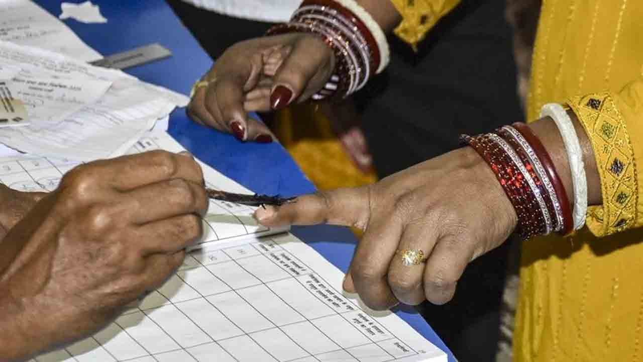 Bihar Elections | రేపే బీహార్‌ రెండో దశ పోలింగ్‌.. బరిలో 1,302 మంది అభ్యర్థులు