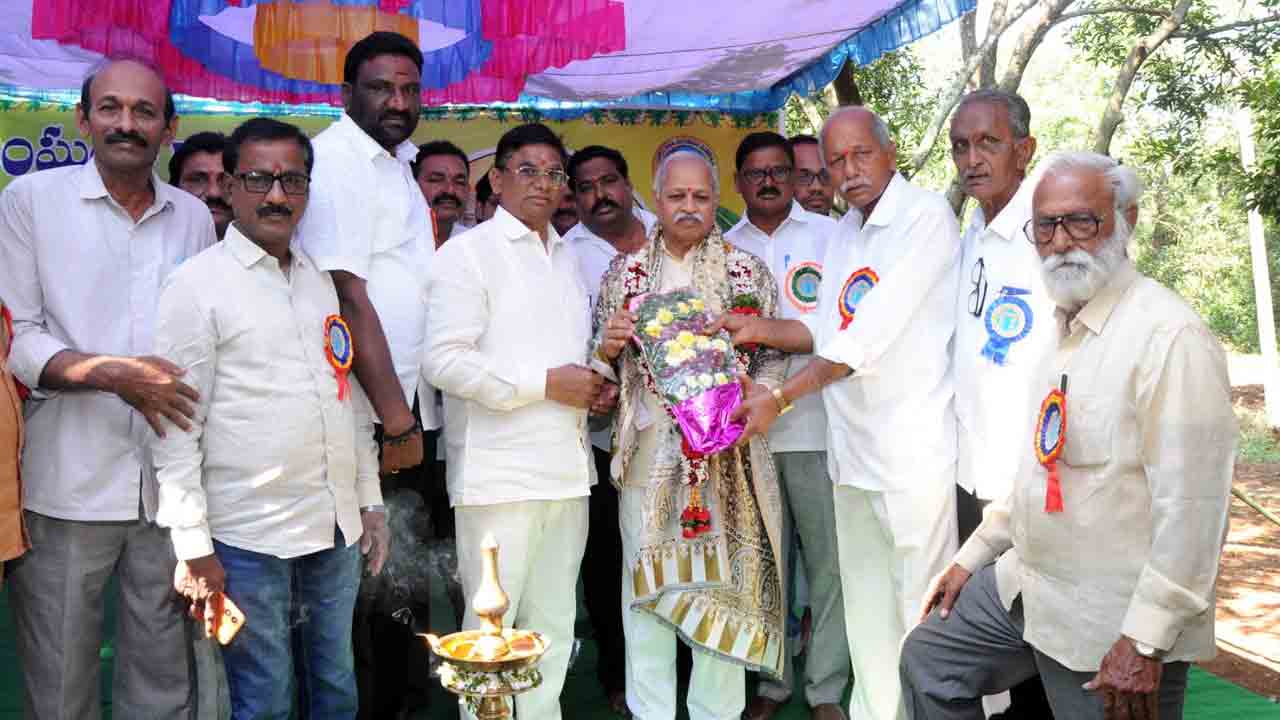 Bollam Mallaiah Yadav | నిరుపేద వర్గాలకు చేయూతనివ్వాలి : మాజీ ఎమ్మెల్యే బొల్లం మల్లయ్య యాదవ్