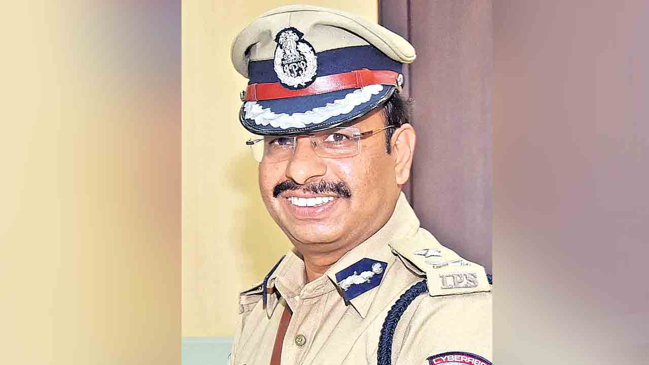 సజ్జనార్‌ పేరుతో టోకరా