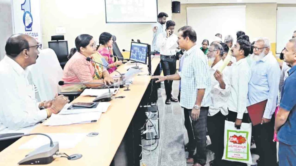 Collector Abhilasha Abhinav