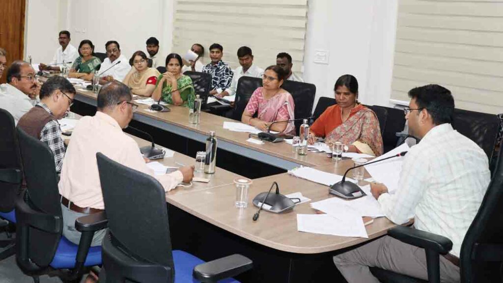 Collector Br Santhosh