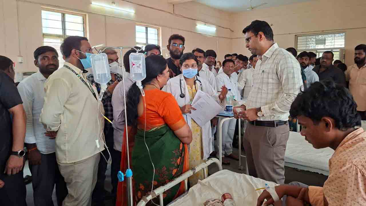 Suspension | బీసీ హాస్టల్‌లో విద్యార్థుల అస్వస్థత.. వెల్ఫేర్‌ ఆఫీసర్‌ సస్పెన్షన్‌