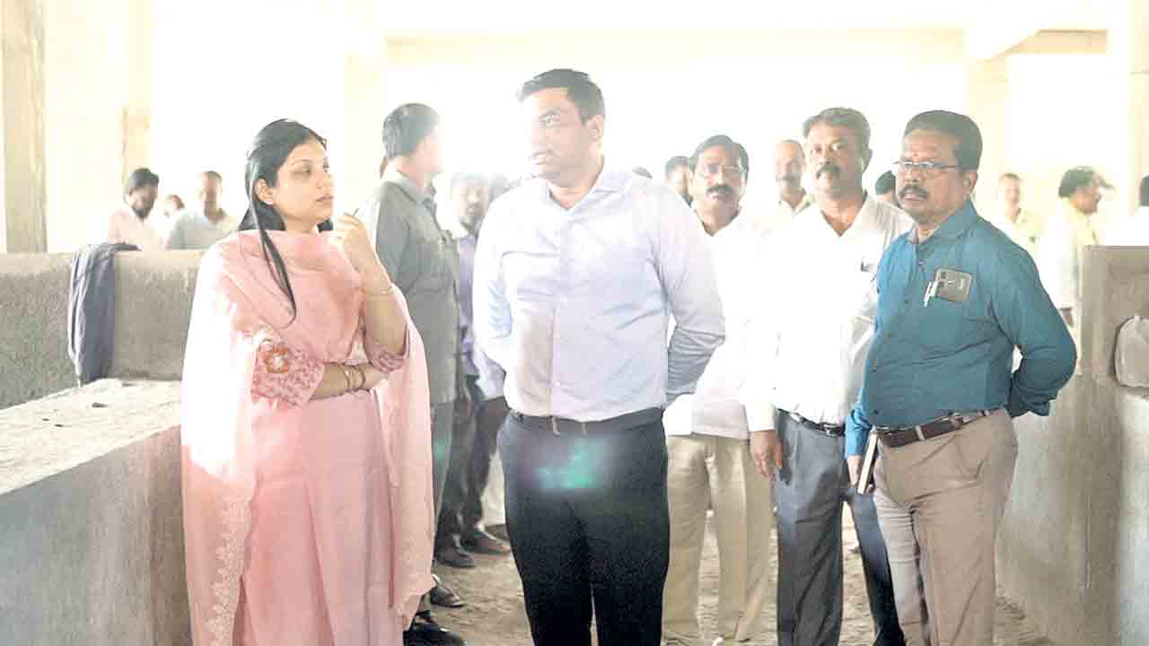 సమీకృత మారెట్‌ పనులు పూర్తి చేయాలి